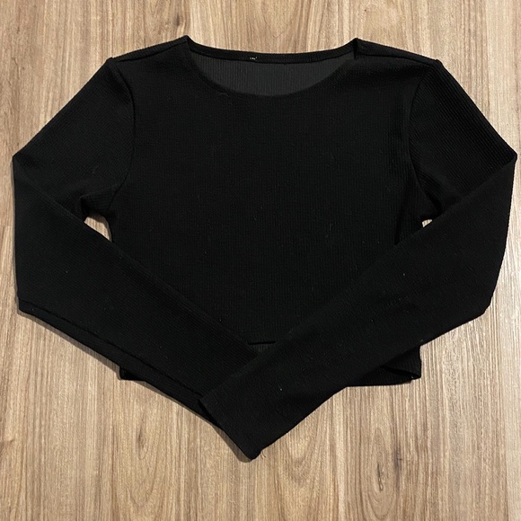 Zara- Black long sleeve crop top - medium - Picture 2 of 2